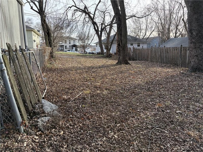 317 Pottawatomie St, Leavenworth, KS 66048