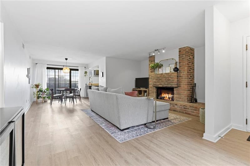 4056 Warwick Blvd #7, Kansas City, MO 64111