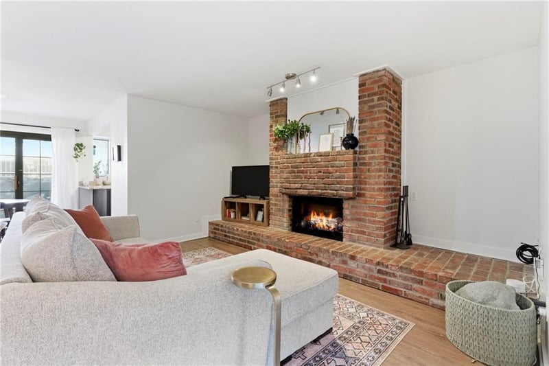 4056 Warwick Blvd #7, Kansas City, MO 64111