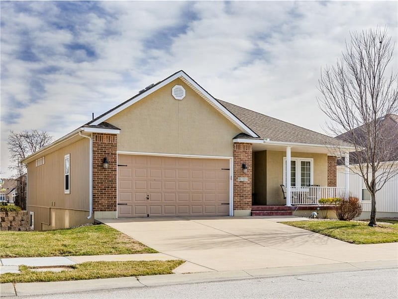 4729 SW Soldier Dr, Lee's Summit, MO 64082