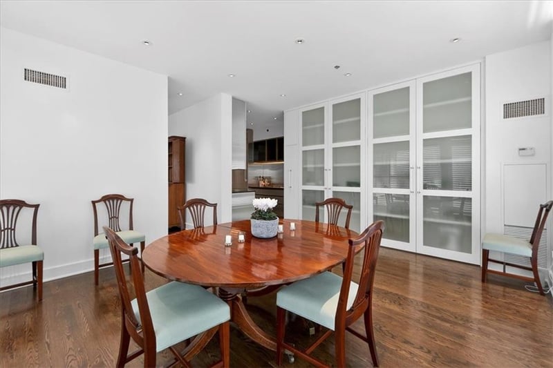 4950 Central St #405, Kansas City, MO 64112