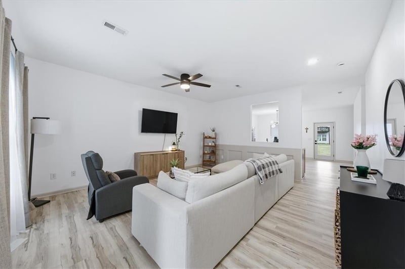 12220 Pomona Ln, Kansas City, MO 64163