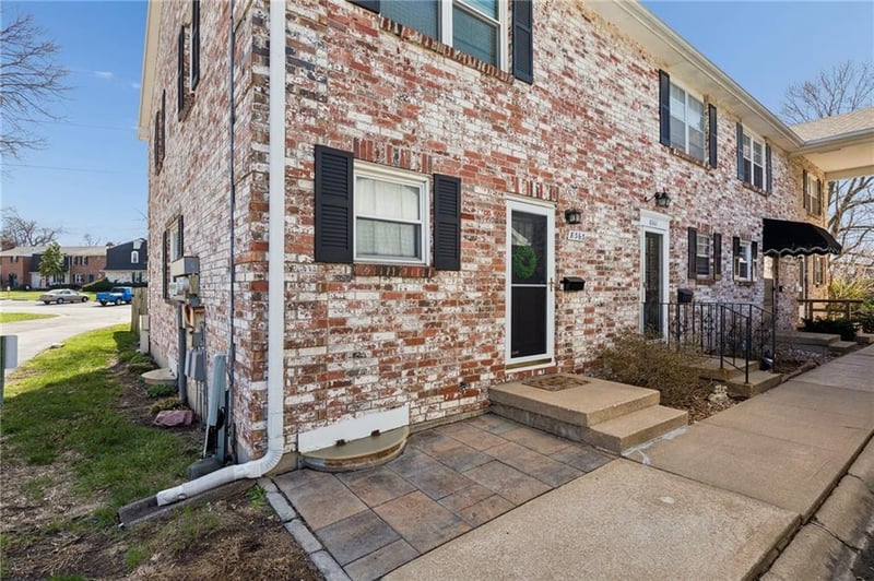 8363 Woodward St, Overland Park, KS 66212