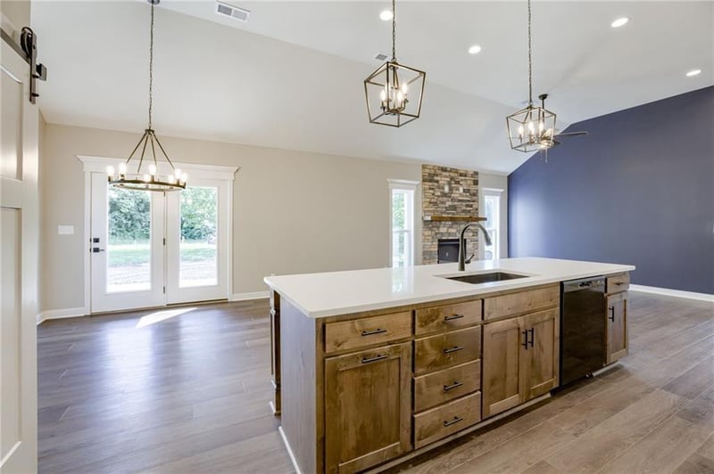 2031 Riverstone Dr, Excelsior Springs, MO 64024