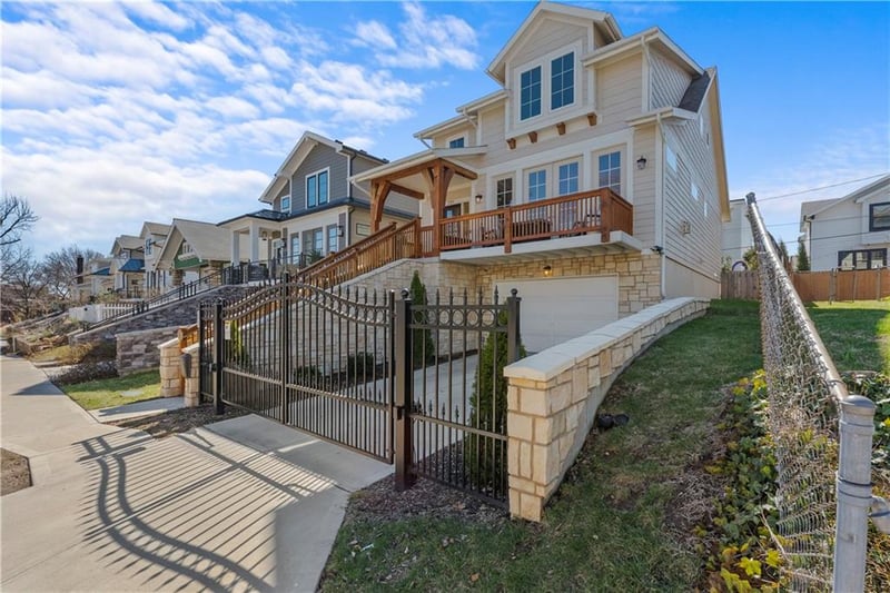 729 Corbin Ter, Kansas City, MO 64111