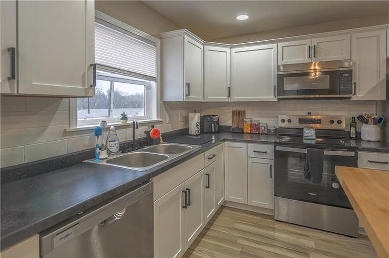 401 Darneal Ave, Richmond, MO 64085