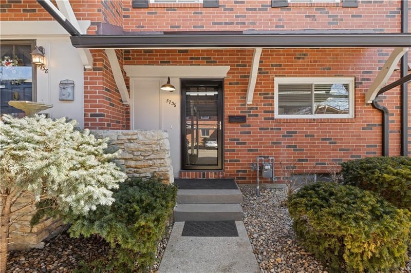 5736 97th St, Overland Park, KS 6607