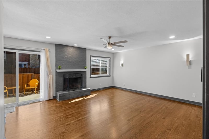 5736 97th St, Overland Park, KS 6607