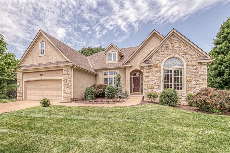2704 W 137 Pl, Leawood, KS 66224