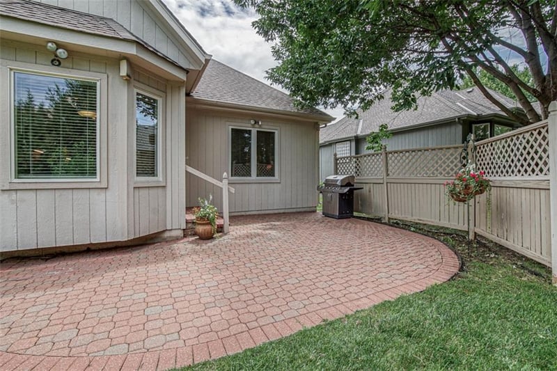 2704 W 137 Pl, Leawood, KS 66224
