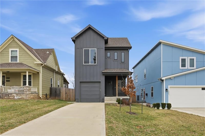 4239 Tracy Ave, Kansas City, MO 64110
