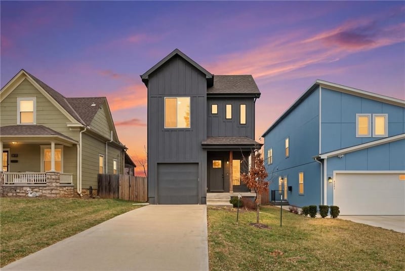 4239 Tracy Ave, Kansas City, MO 64110