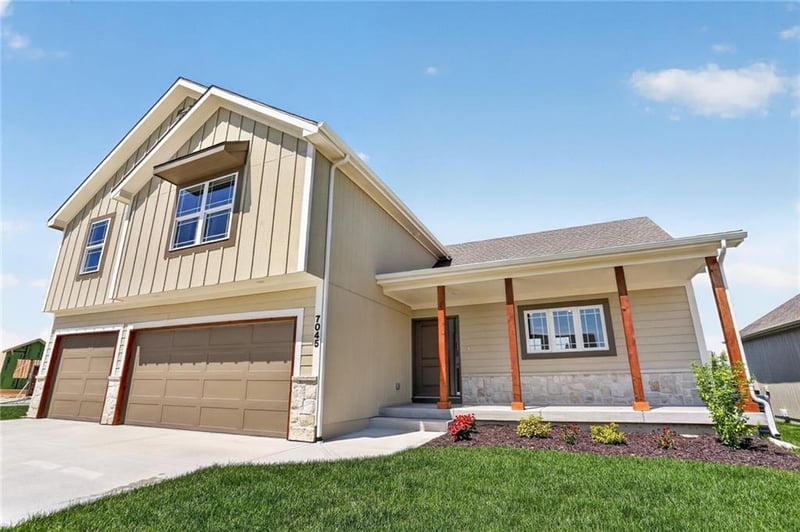 7045 Yulich Ct, Parkville, MO 64152