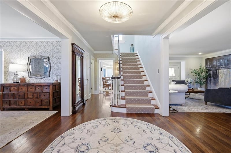 649 W Meyer Blvd, Kansas City, MO 64113