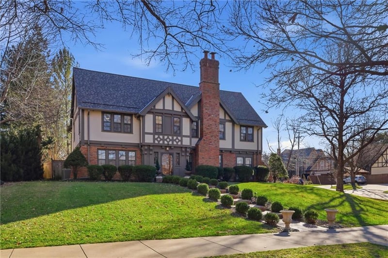 649 W Meyer Blvd, Kansas City, MO 64113