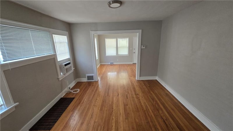 402 Van Brunt Blvd, Kansas City, MO 64124