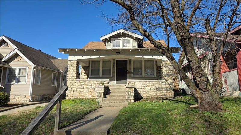 402 Van Brunt Blvd, Kansas City, MO 64124