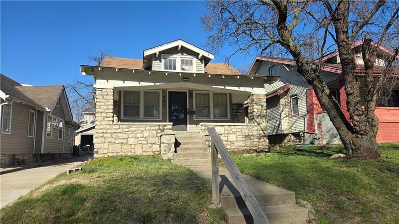 402 Van Brunt Blvd, Kansas City, MO 64124