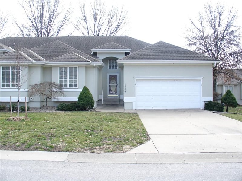 17205 44th Street Ct, Independence, MO 64055