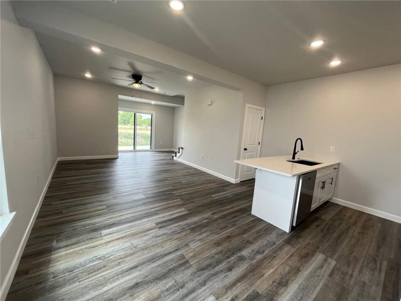 356 A 85 Rd, Warrensburg, MO 64093