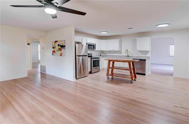 7306 Maple St, Overland Park, KS 66204