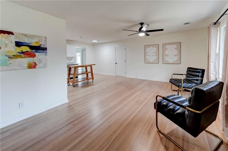 7306 Maple St, Overland Park, KS 66204