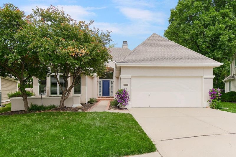 4227 N Jarboe Ct, Kansas City, MO 64116