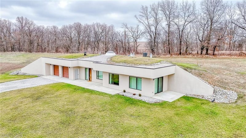 18018 Ozark Ln, Higginsville, MO 64037