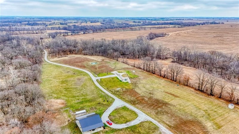 18018 Ozark Ln, Higginsville, MO 64037