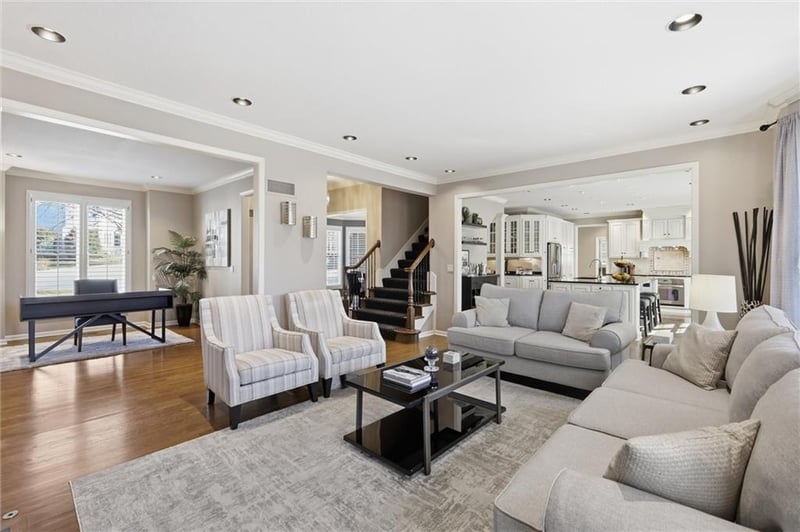 11512 Noland St, Overland Park, KS 66210