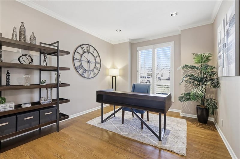 11512 Noland St, Overland Park, KS 66210