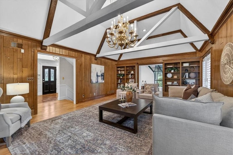 12601 Pawnee Ln, Leawood, KS 66209