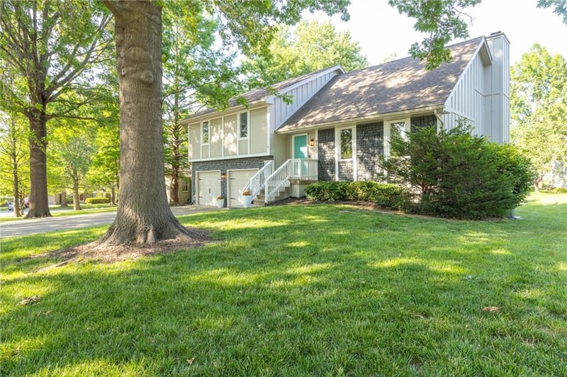 9627 Wayne Ave, Kansas City, MO 64155