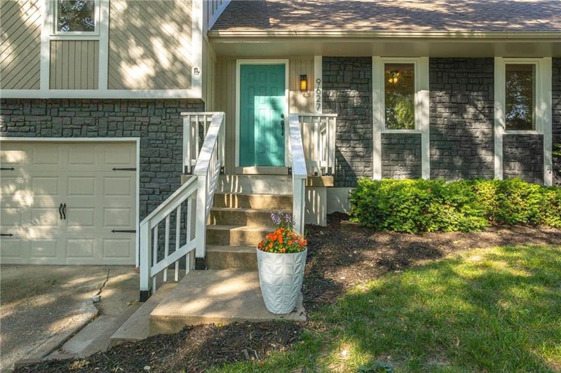 9627 Wayne Ave, Kansas City, MO 64155