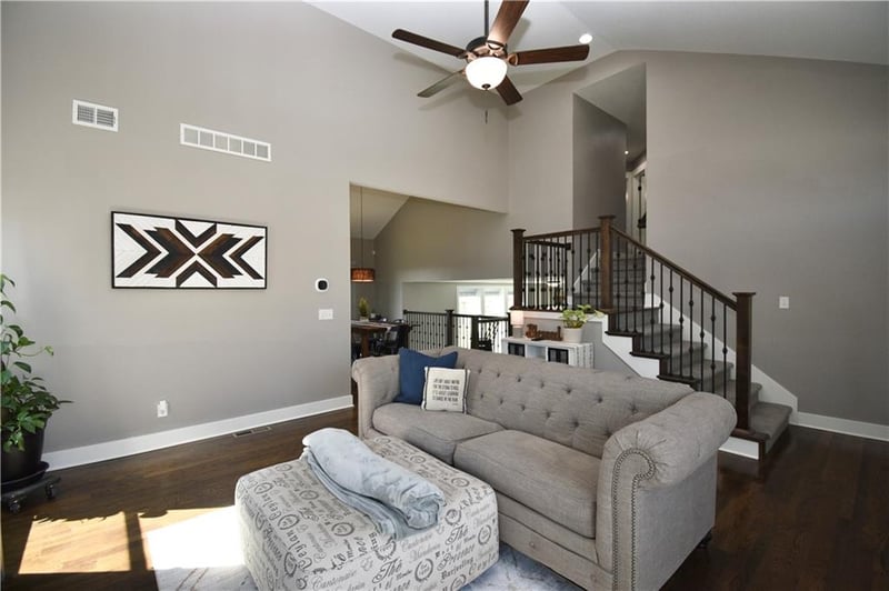 9858 Smalley Ave, Kansas City, MO 64157