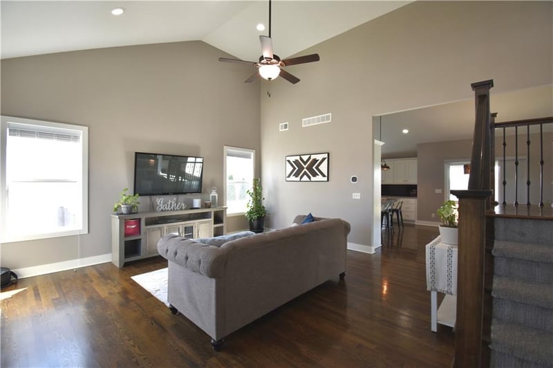 9858 Smalley Ave, Kansas City, MO 64157