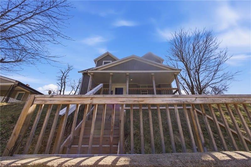 751 Stewart Ave, Kansas City, KS 66101