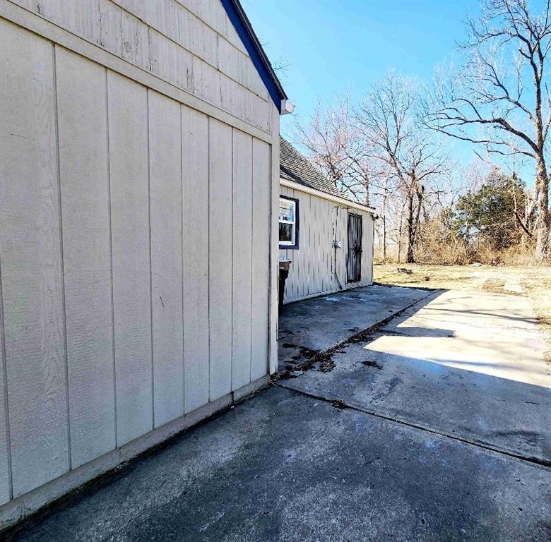 8004 Lydia Ave, Kansas City, MO 64131