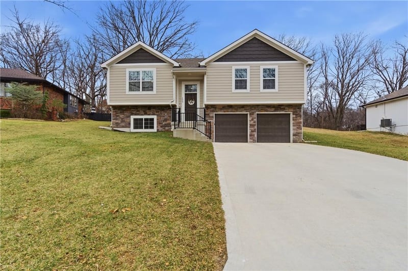 408 40 St, Kansas City, MO 64116