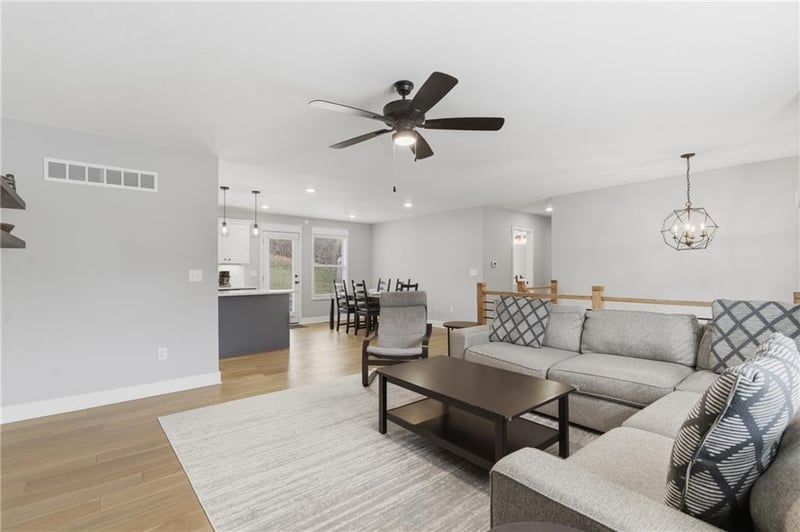 408 NW 40 St, Kansas City, MO 64116