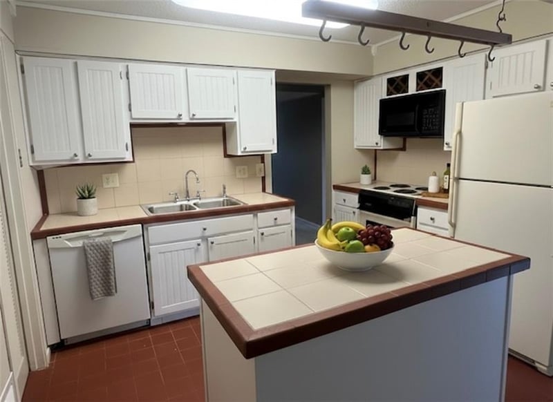 9624 Perry Ln #E, Overland Park, KS 66212