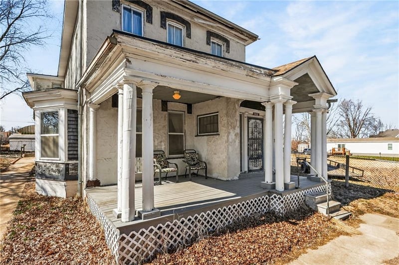 212 17th St, St Joseph, MO 64501