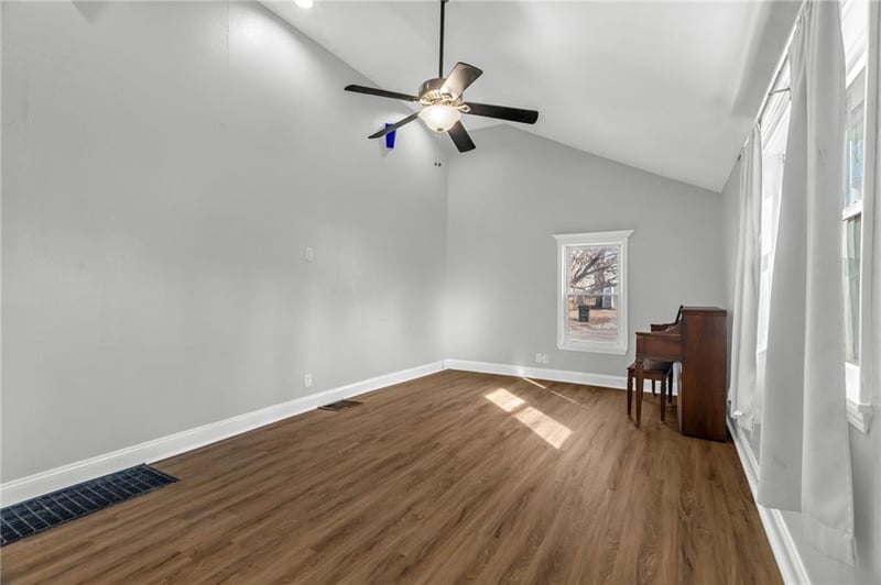 1124 Haden St, Independence, MO 64050