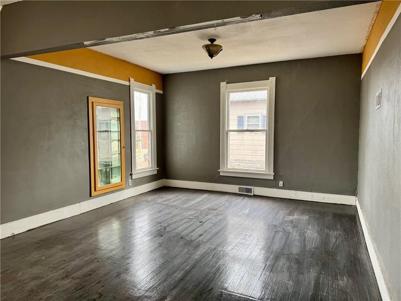 1410 Broadway Ave, Parsons, KS 67357