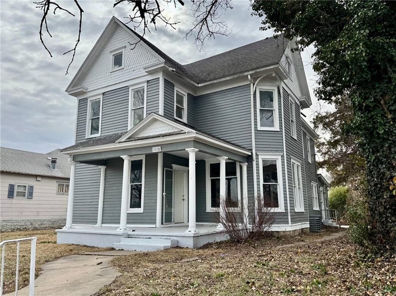 1410 Broadway Ave, Parsons, KS 67357