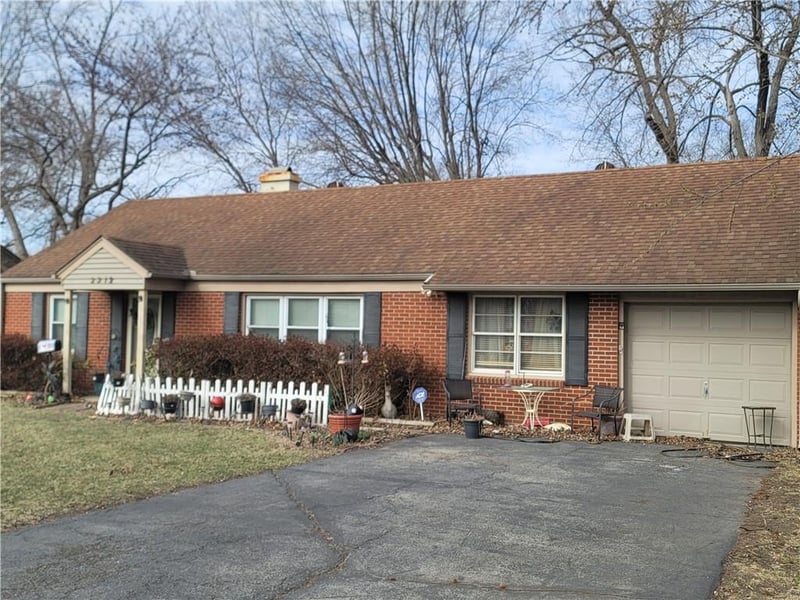 2312 78th St, Prairie Village, KS 66208