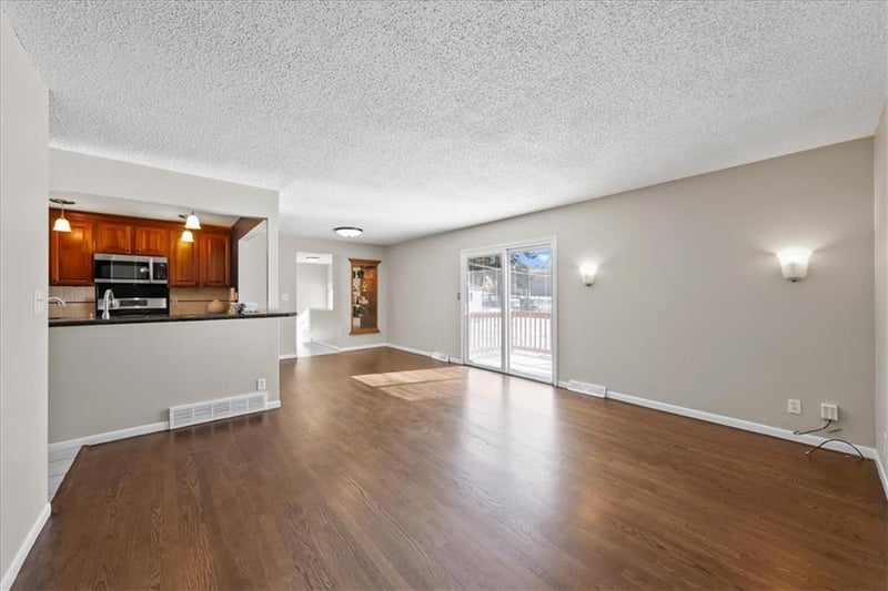 9421 Mackey St, Overland Park, KS 66212