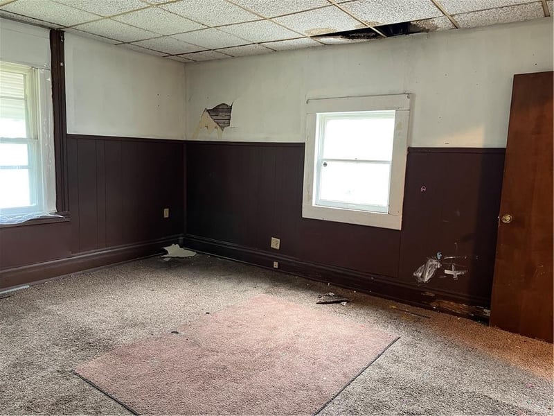 2003 Holman St, St Joseph, MO 64501