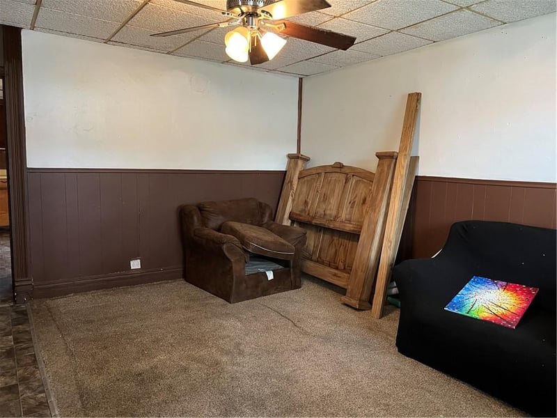 2003 Holman St, St Joseph, MO 64501