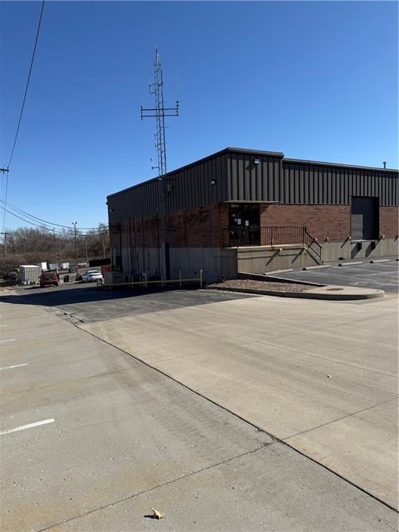3121 Dodgion St, Independence, MO 64055